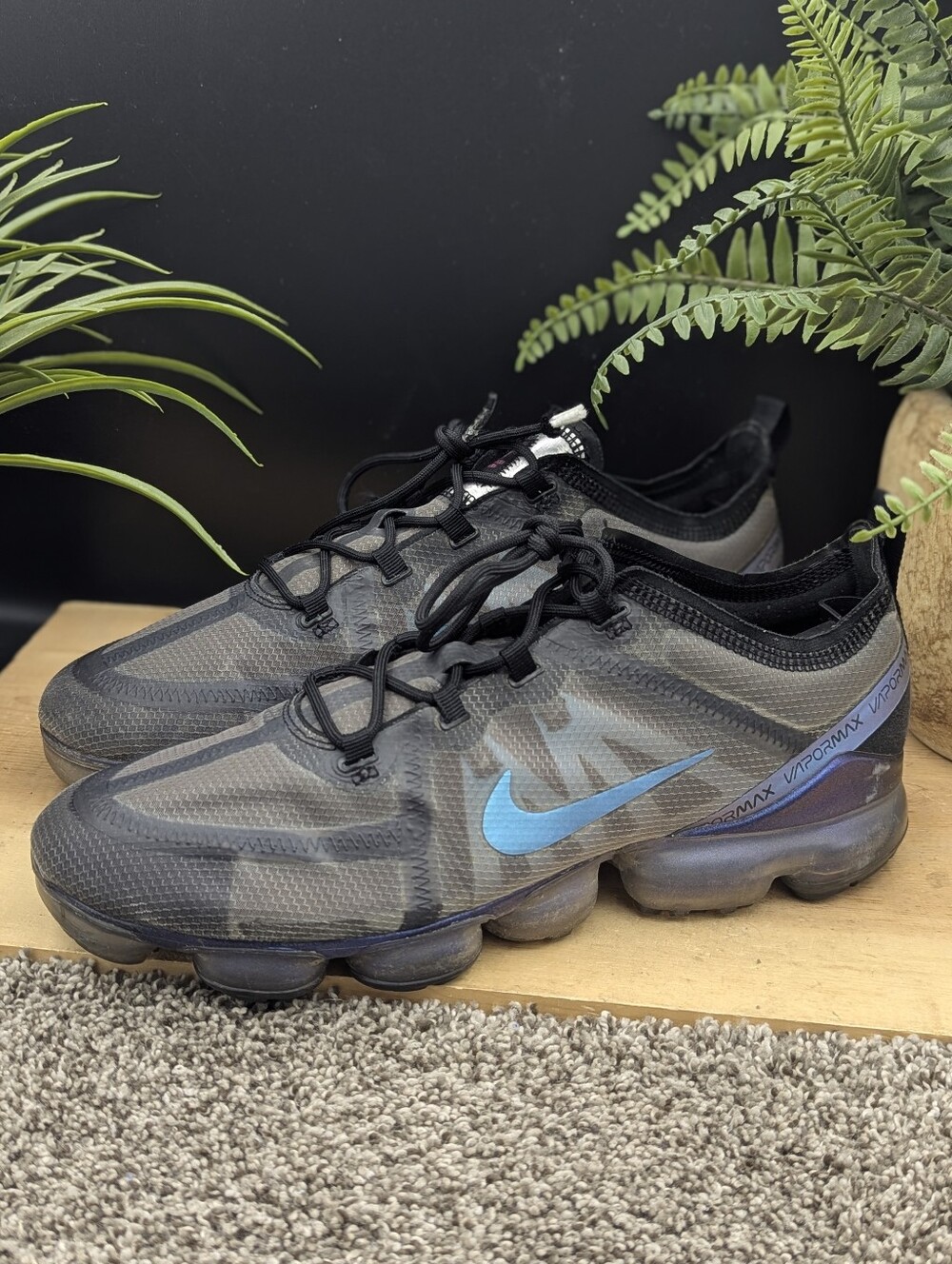 Nike AIR VAPORMAX Mens Size 10.5 Running 2019 Black Laser Fuchia Noir Shoes